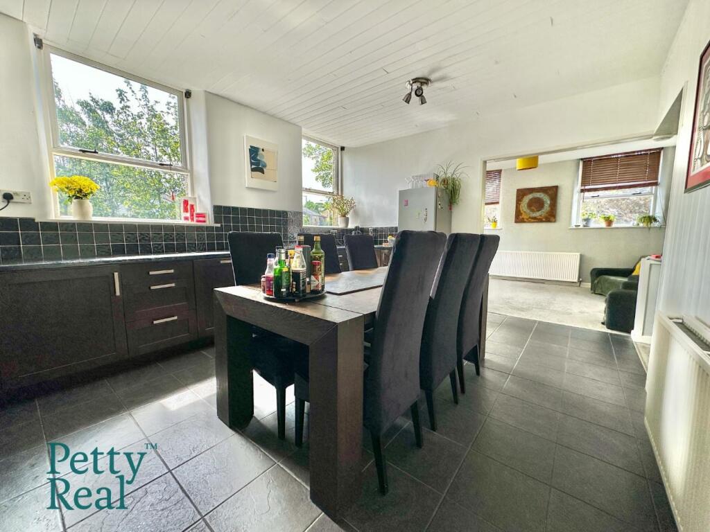 House in Pendle, Hollin Hall, Trawden Forest - View 3