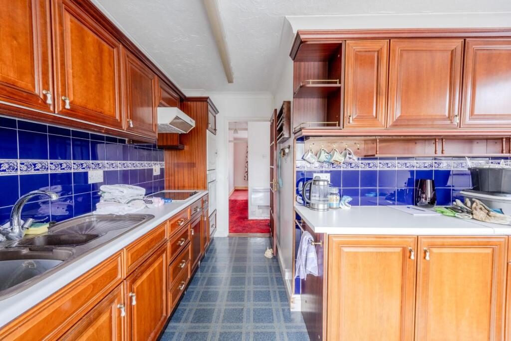 House in Southend-on-Sea - View 3