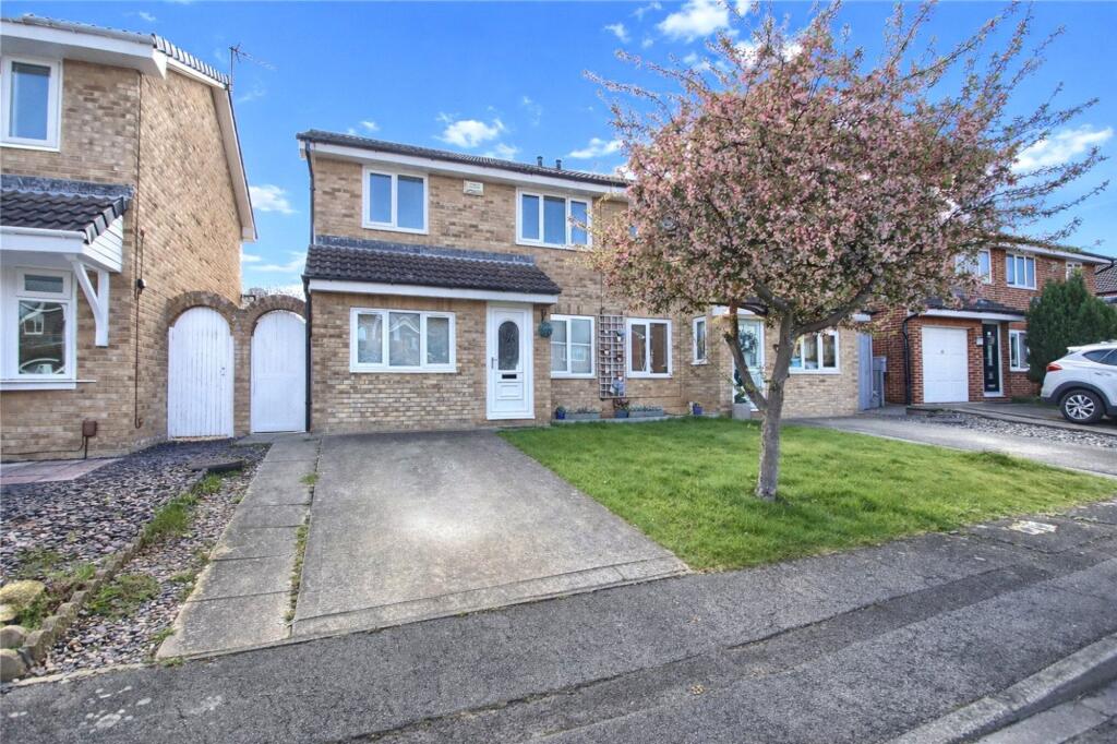 3-bed semi-detached on Avebury Close, Ingleby Barwick, TS17, £170,000