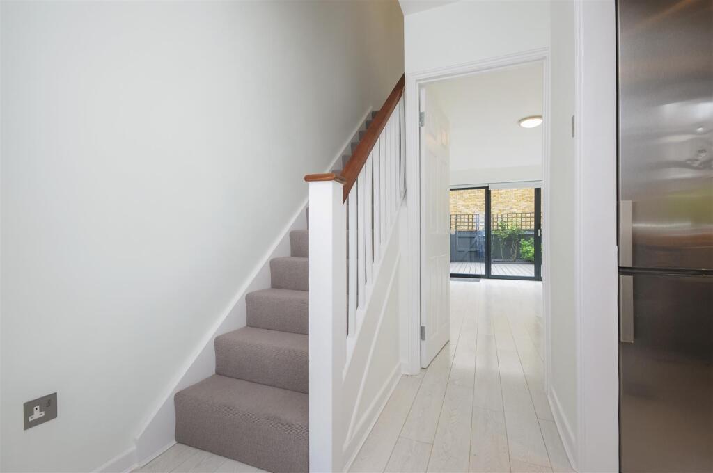 House in London, Mortlake - View 4