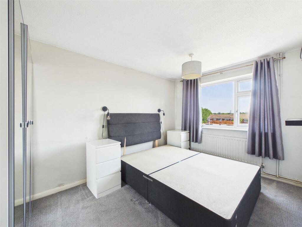 Apartment in Worcester, Worcestershire - View 6