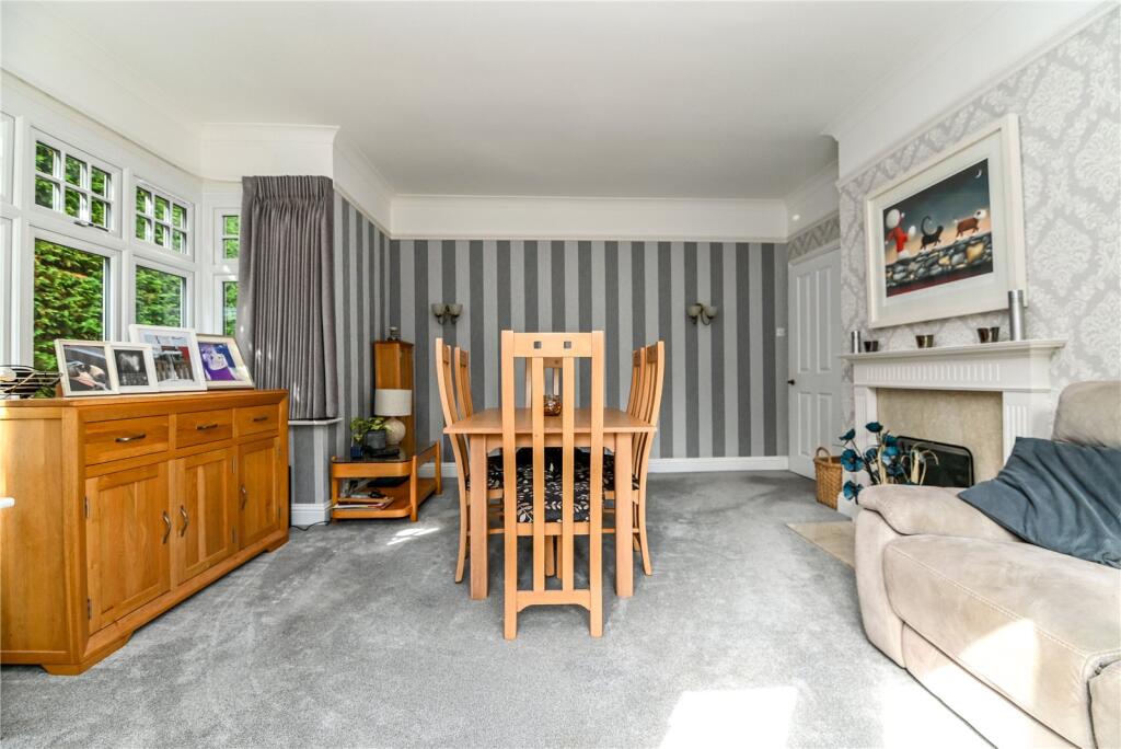 House in New Forest, Old Milton, New Milton - More