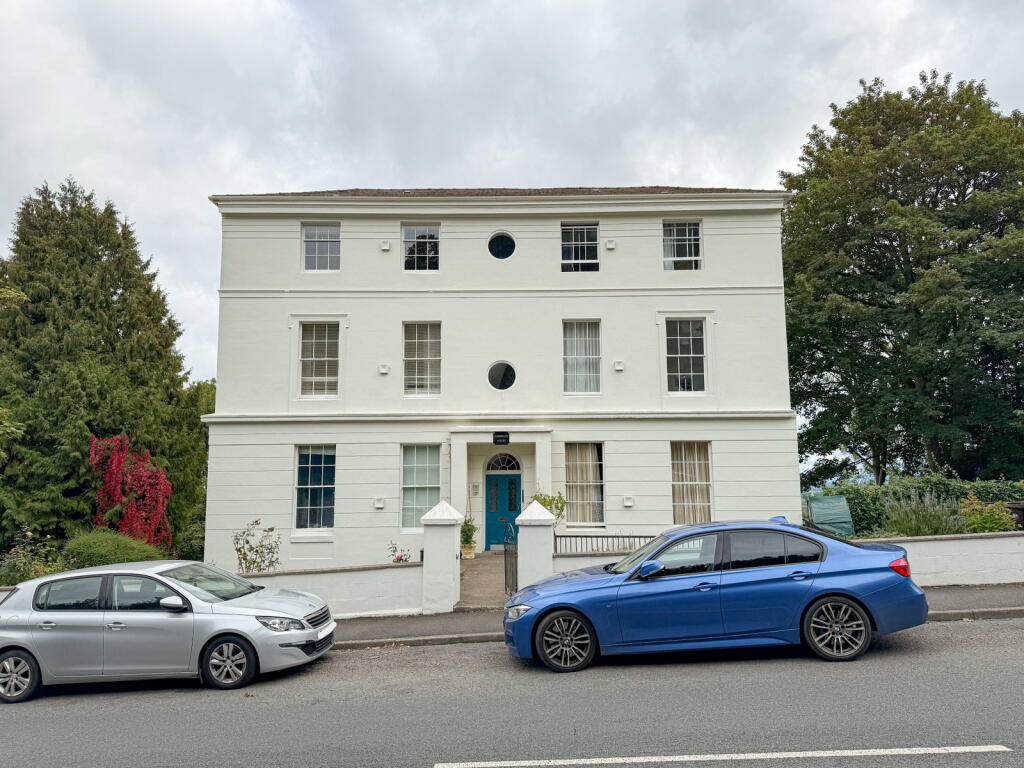 Main image of property: Worcester Road, Malvern, WR14 4AB