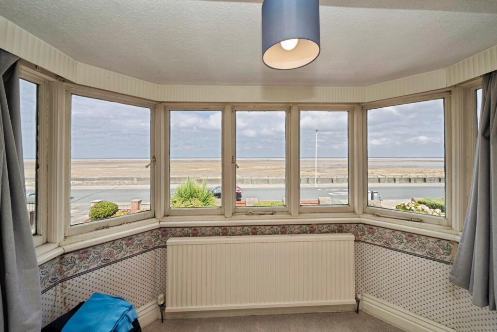 House in Hoylake, Meols - More