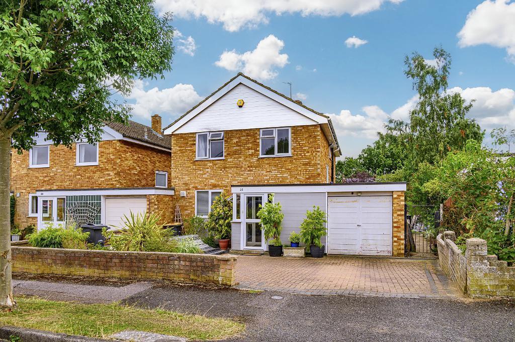 Main image of property: Dart Road, Bedford, MK41 7BT