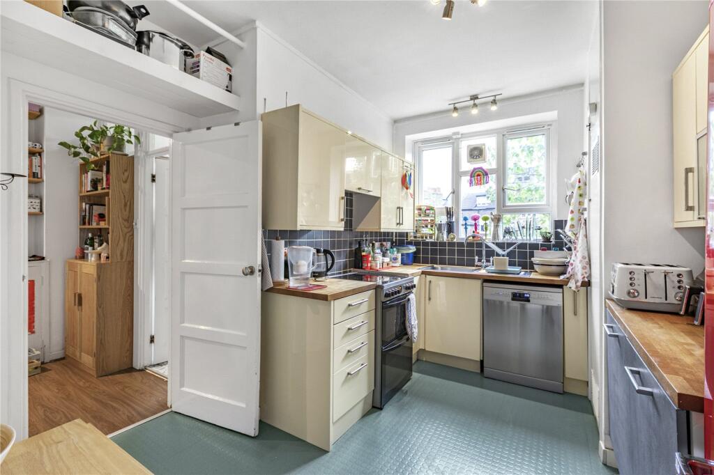 Apartment in London - View 4