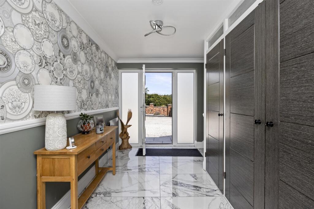 House in Worthing, West Sussex - View 2