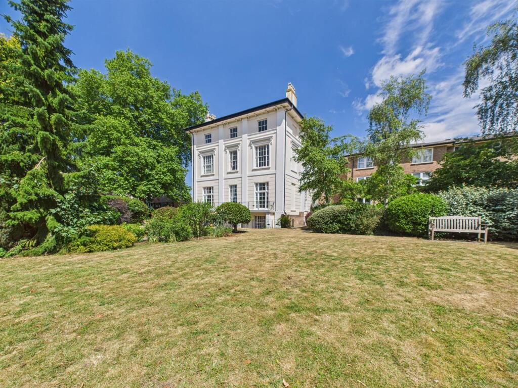 2-bed other on Pittville Circus Road, Cheltenham, £85,000
