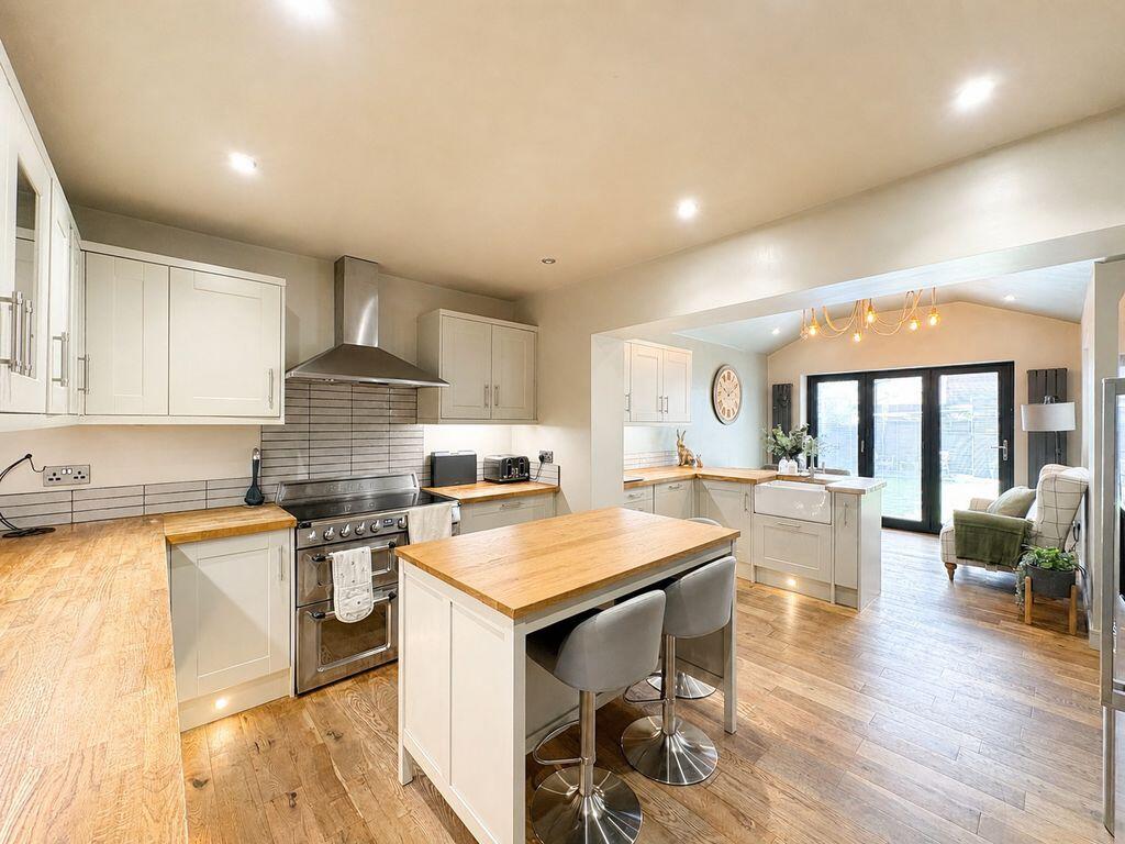 Cannock Road, Burntwood, WS7 0BS photo 4