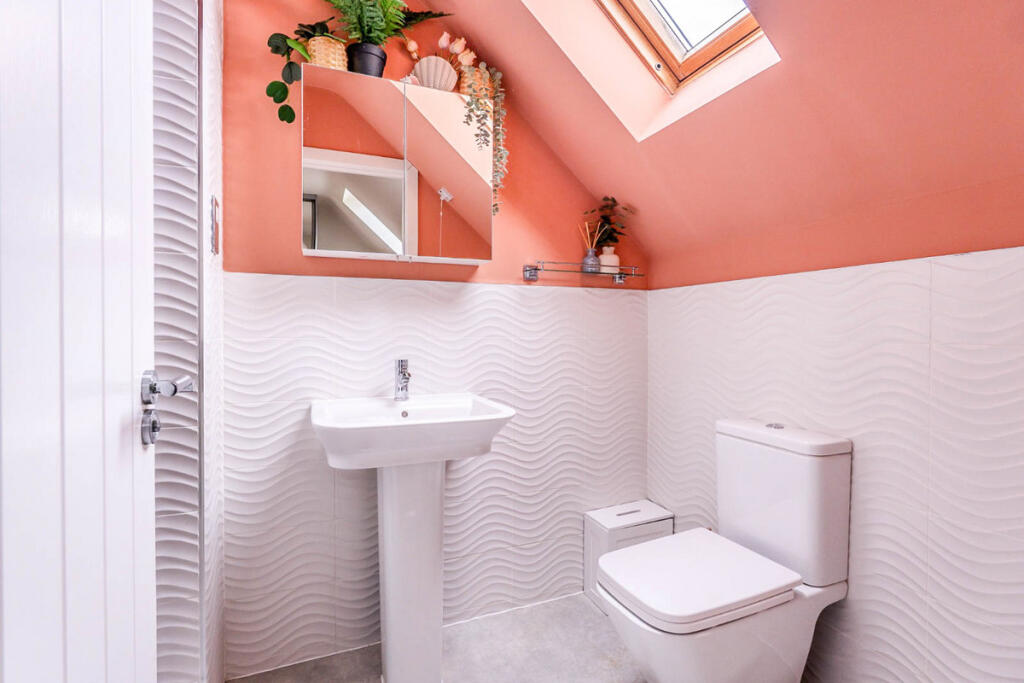 House in Test Valley, Picket Twenty, Andover - More