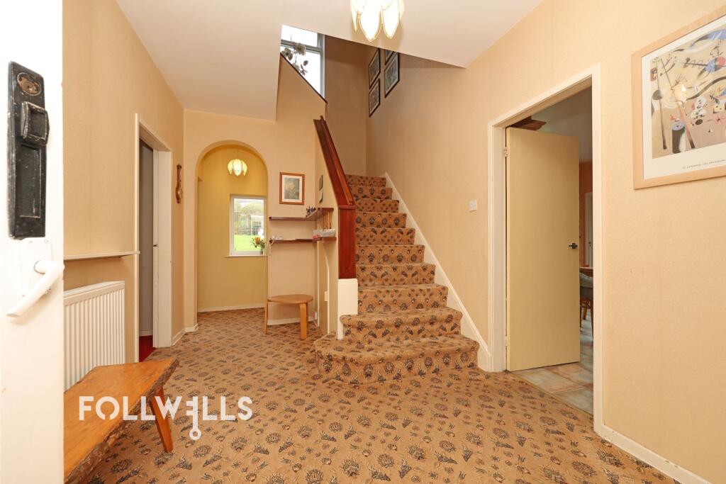 House in Stoke-on-Trent - More