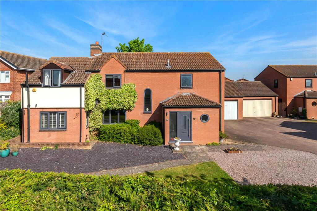 4-bed detached on Saxon Way, Bourne, PE10, £550,000