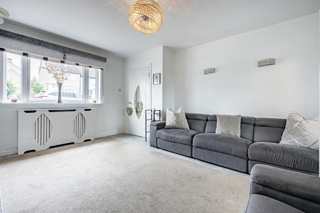 House in Rutherglen, Stonelaw - More