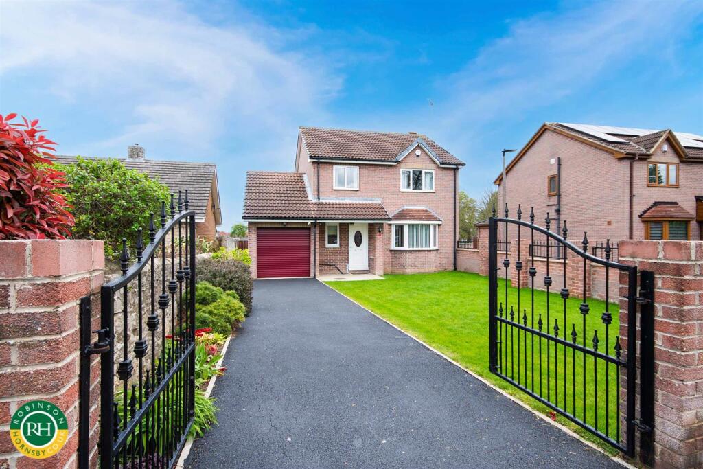 4-bed detached on Parkway, Adwick-Le-Street, Doncaster, £255,000