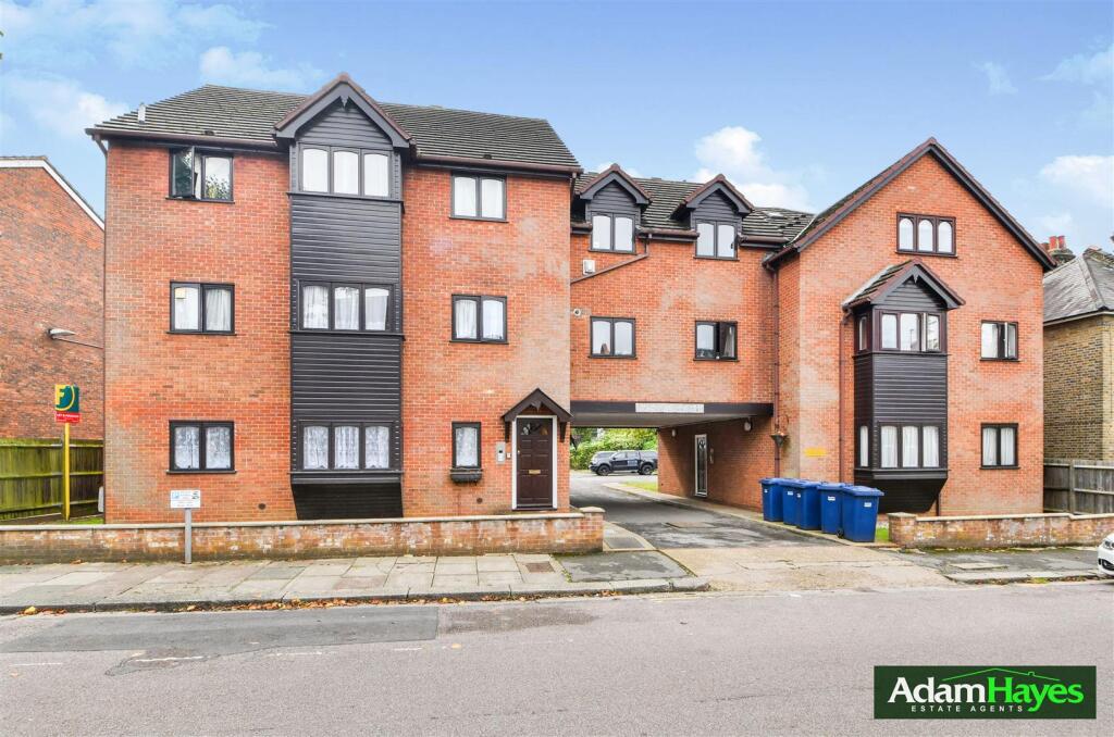 Main image of property: Dale Grove, North Finchley, N12