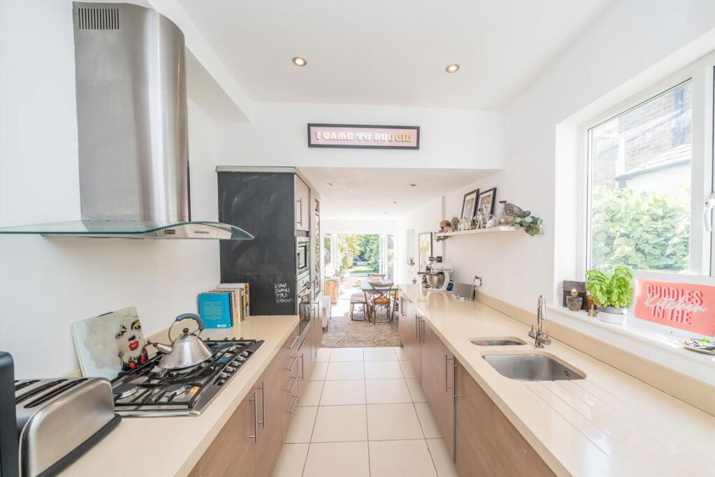House in London - View 4