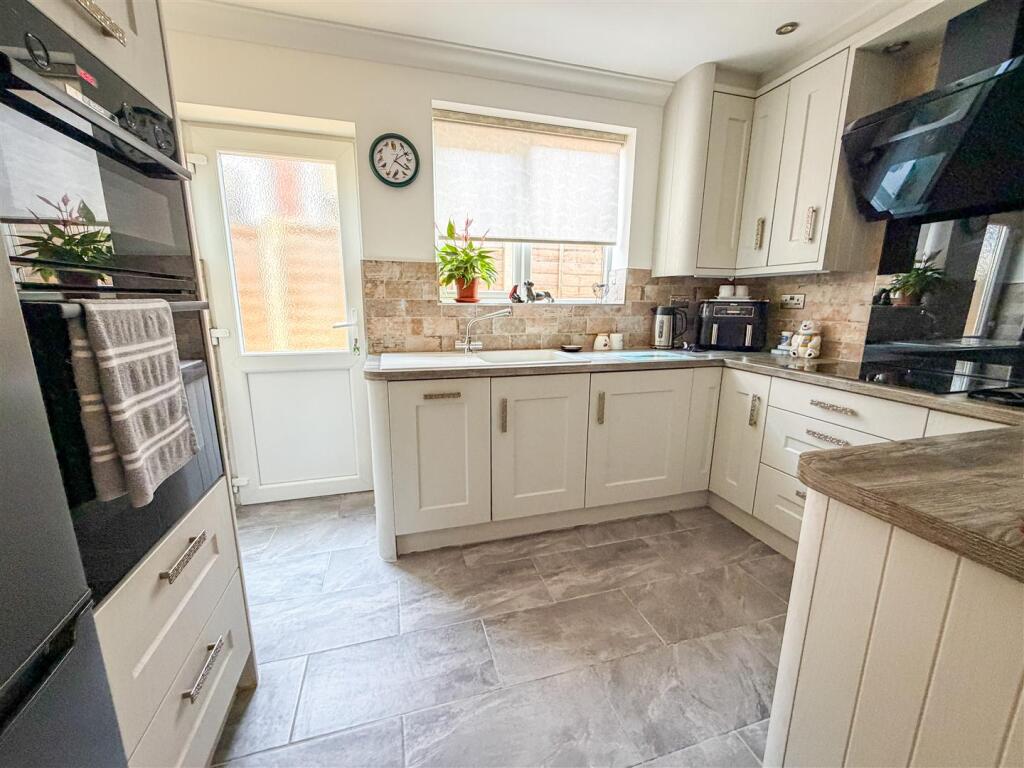 House in Clacton-on-Sea, Holland-on-Sea - View 5