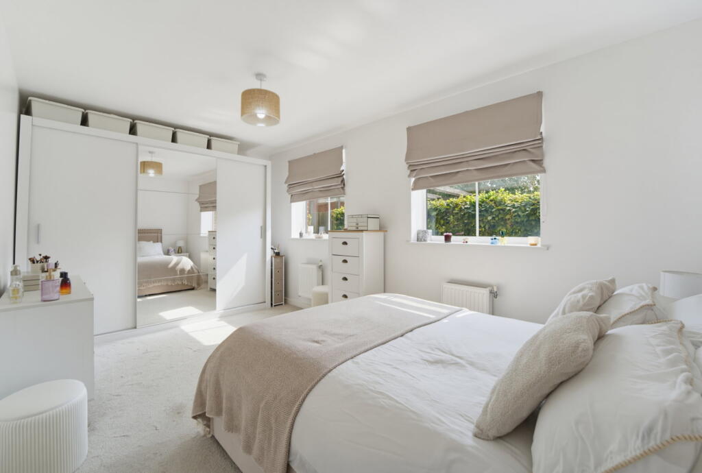 Apartment in Twickenham - View 4
