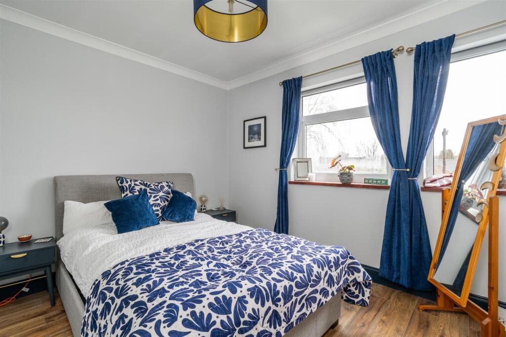 Newlands Road, Bentley Heath - More