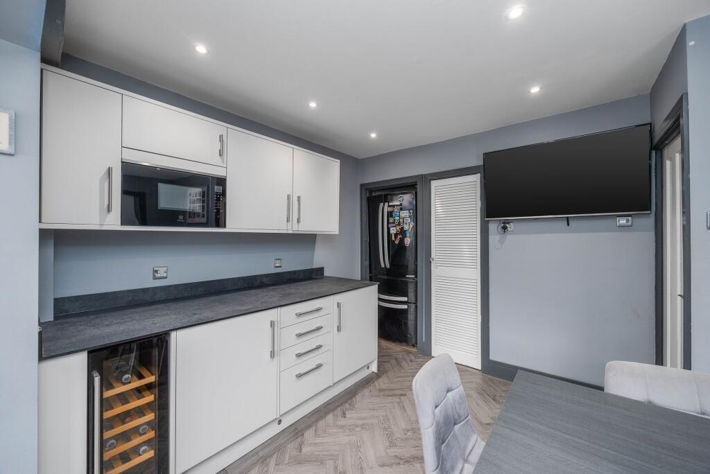House in South Staffordshire, Wombourne - More