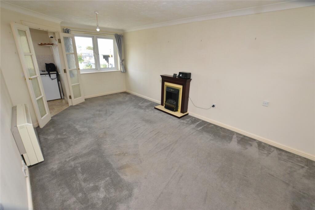 Apartment in Truro - View 2