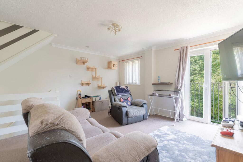 Apartment in Norwich, Mile Cross - View 3