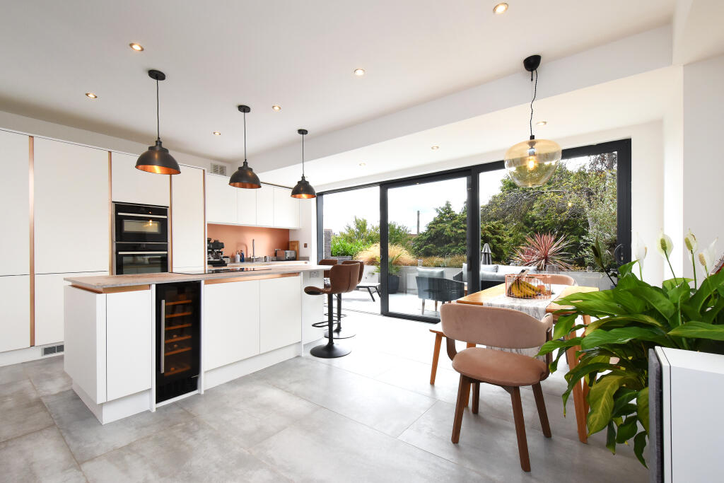 House in London - View 5