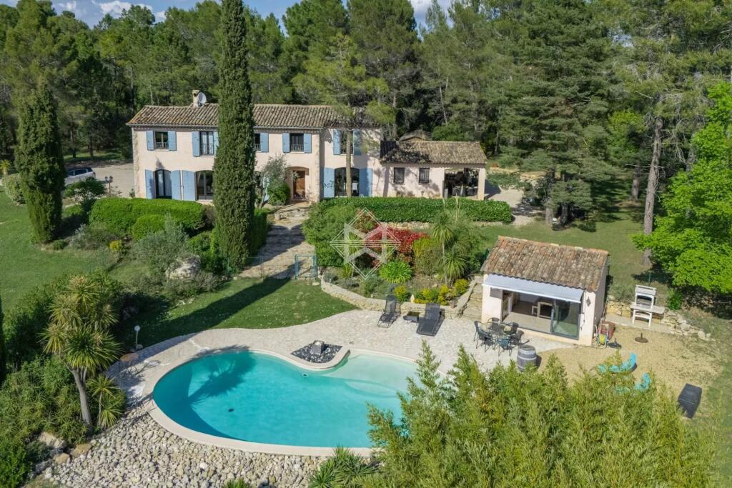 Main image of property: Provence-Alps-Cote d`Azur, Var, Tourrettes