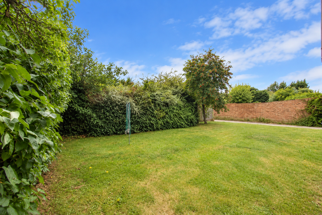 Apartment in Twickenham - More