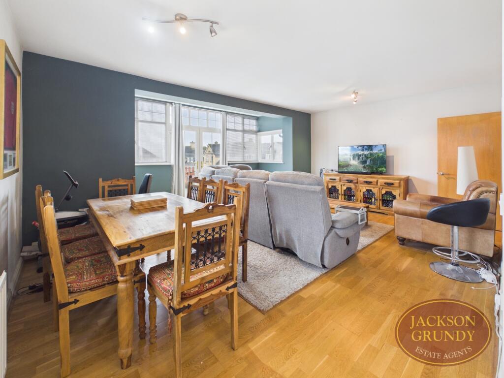 St. Crispin Crescent, St Crispin, NN5 6GD photo 3