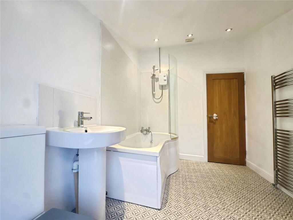House in Doncaster, South Yorkshire - View 4