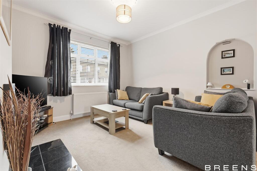 Totteridge Road, Enfield – pohled 2