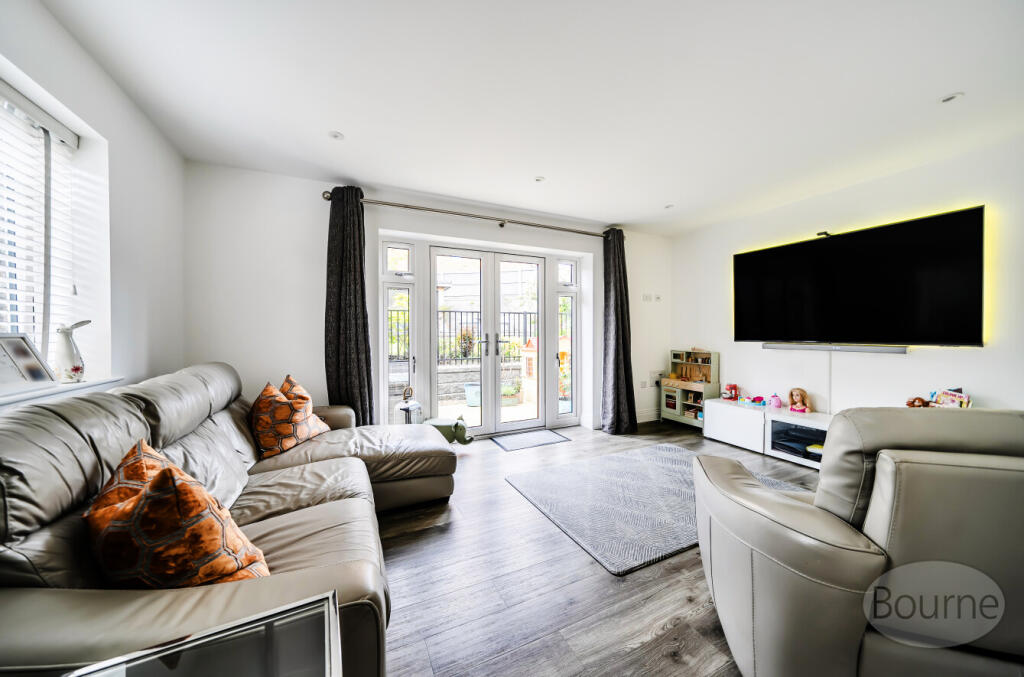House in Guildford - View 2