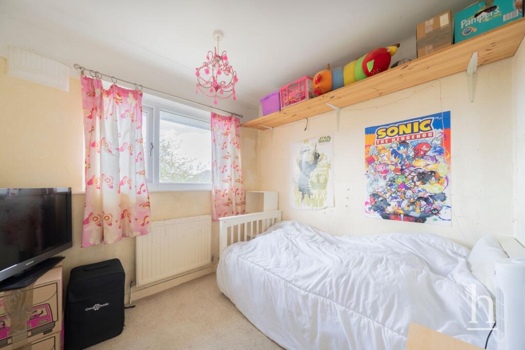 House in Wirral, Liverpool City Region - View 4