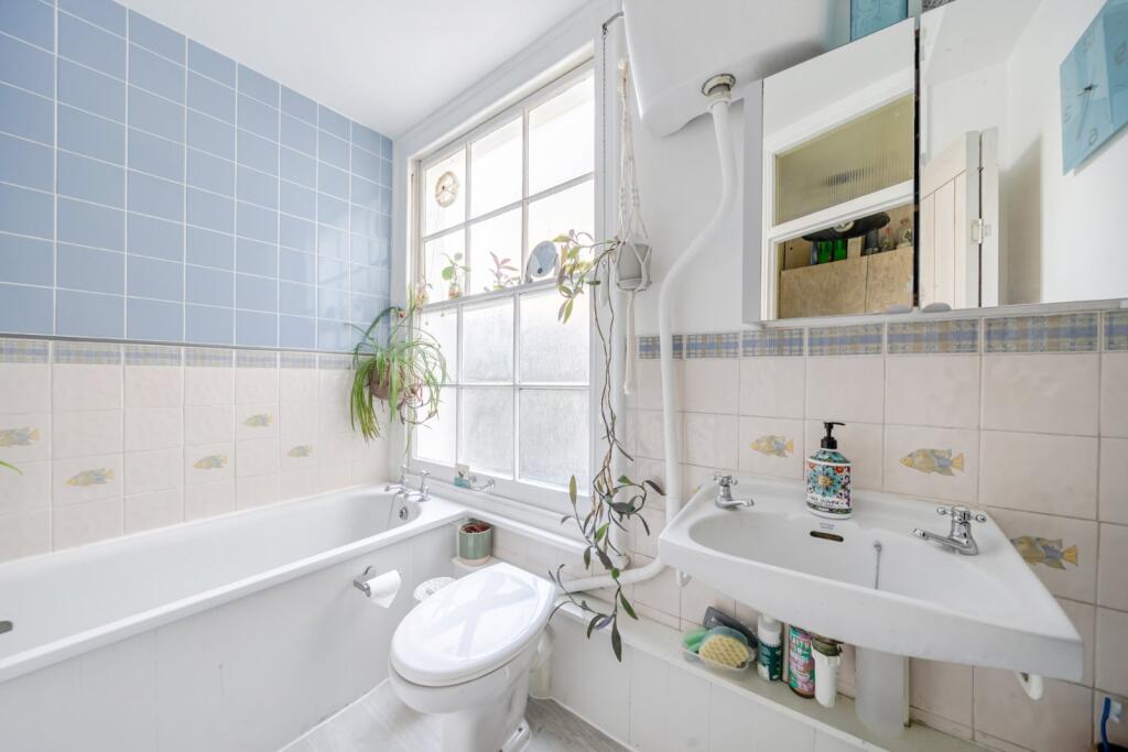 Apartment in London - More