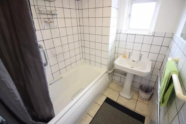 4 bedroom flat for rent