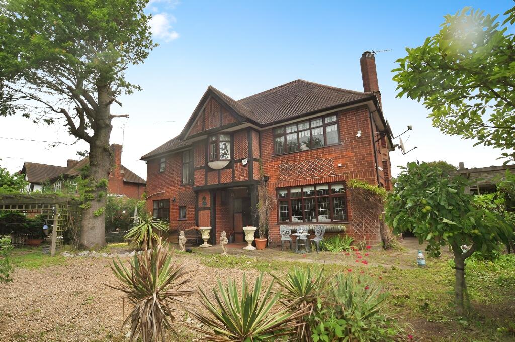 Main image of property: London Road, Luton
