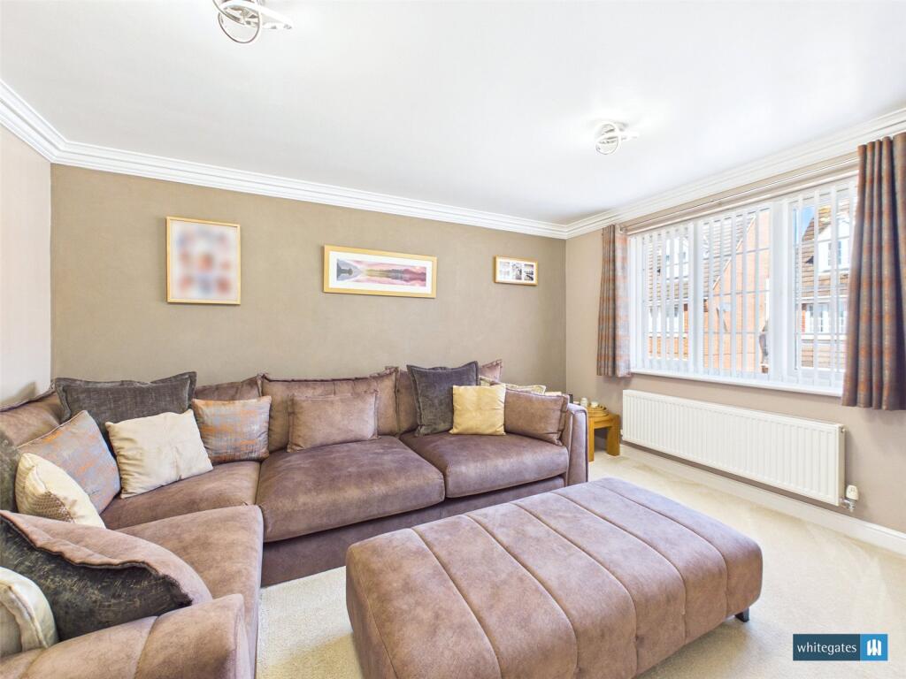 Harewood Close, Doncaster, South Yorkshire, DN4 photo 4