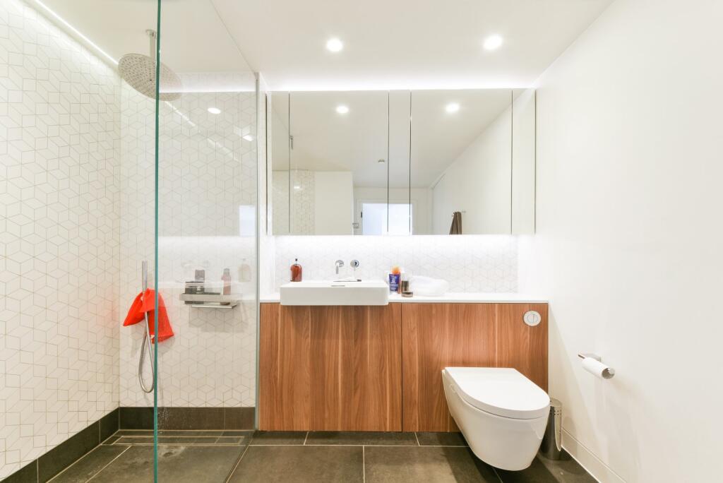 House in London - View 5