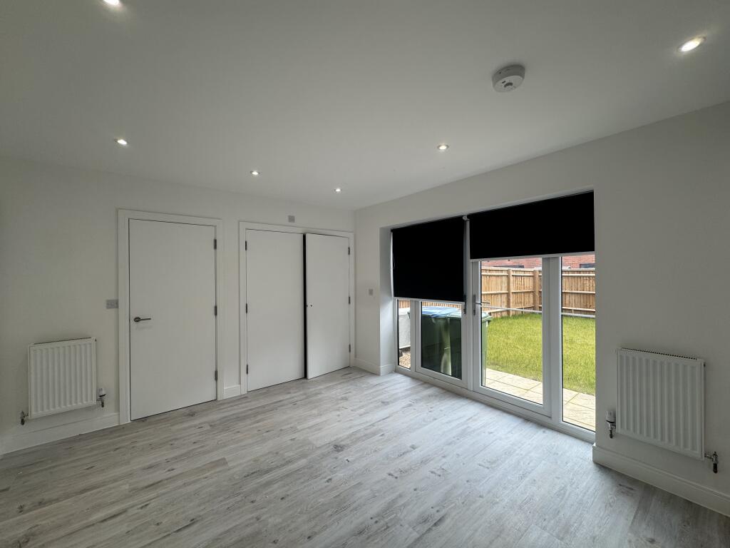 House in Aylesbury, Buckinghamshire - View 3