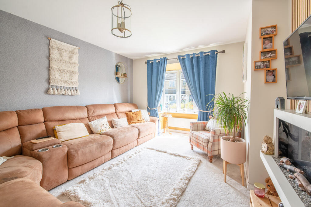 House in Bradford, Wilsden - View 6