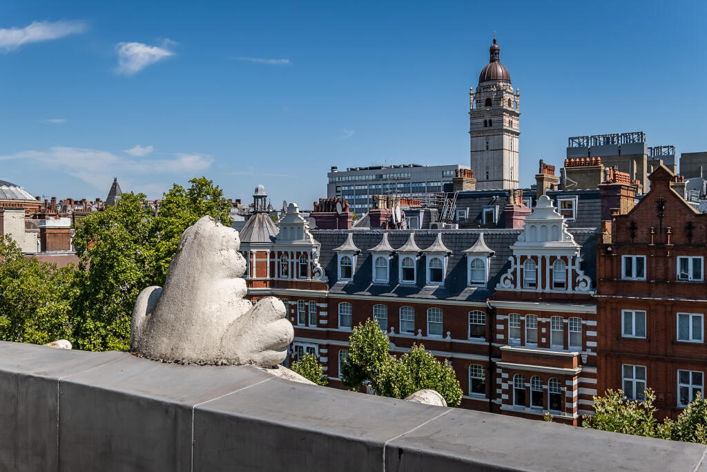 Apartment in London, South Kensington - View 2
