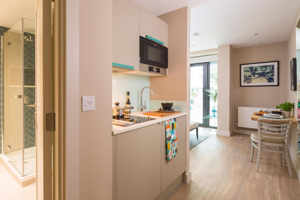 Apartment in Croydon - View 5