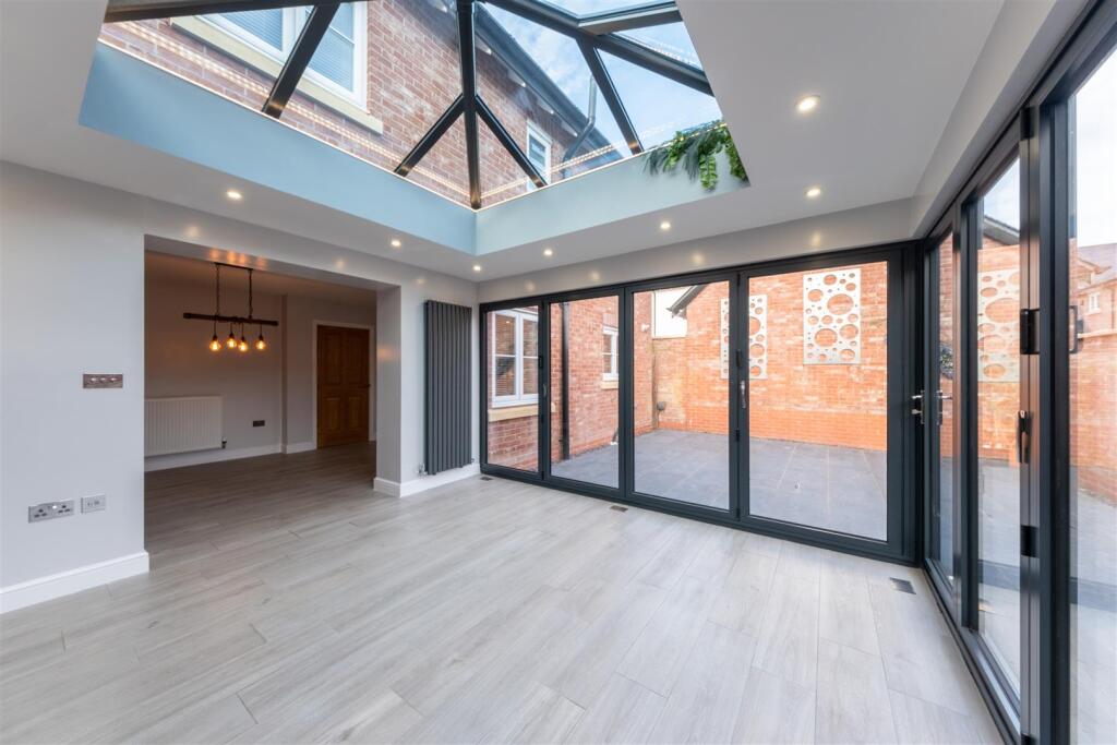 House in Crewe - View 4