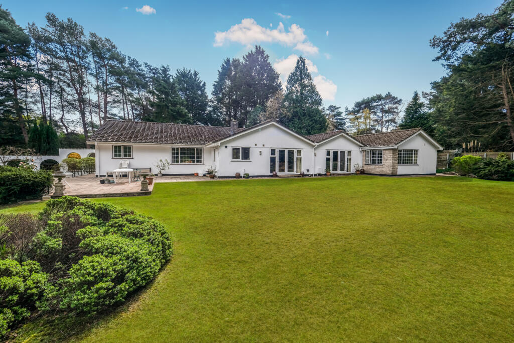 Main image of property: Egmont Drive, Avon Castle, Ringwood, BH24