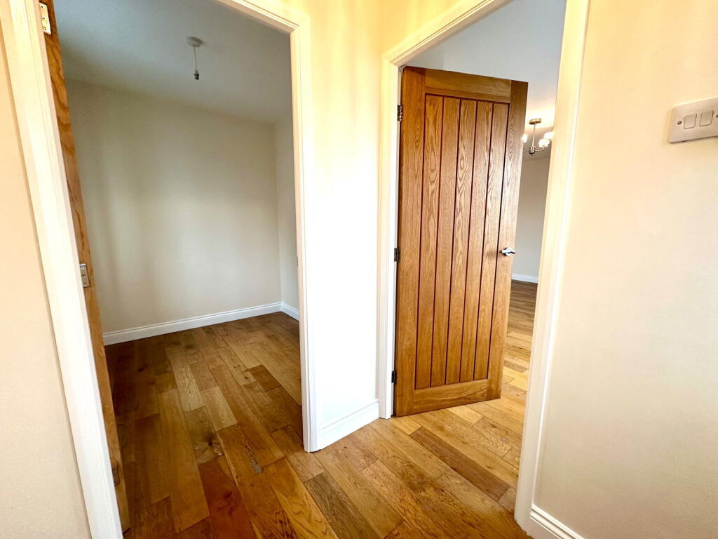 Highfields, Hoylandswaine, Sheffield, S36 7JP photo 4