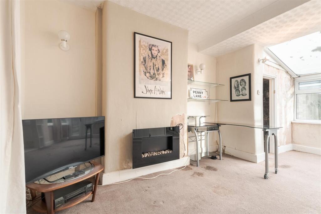 House in Lancaster - View 5