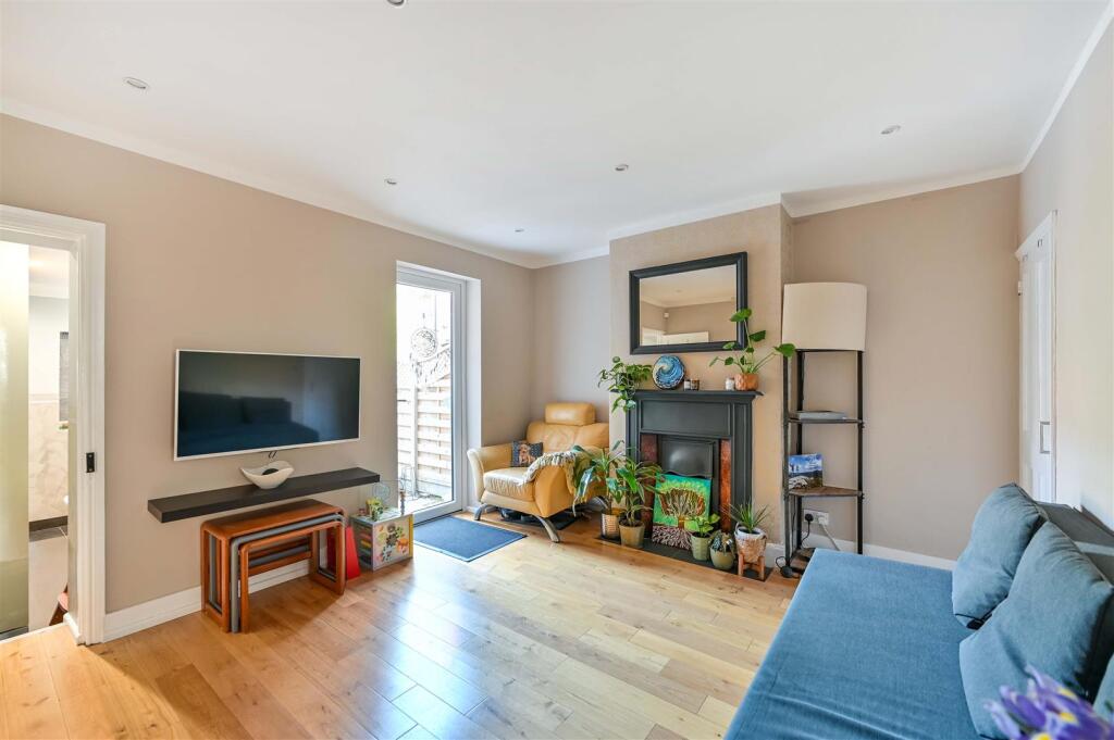 House in Reading - View 4
