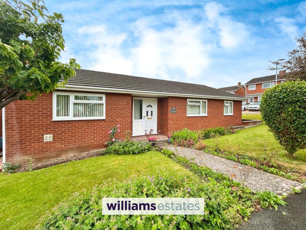 3-bed house on Parc Alafowlia, Denbigh, LL16, £210,000