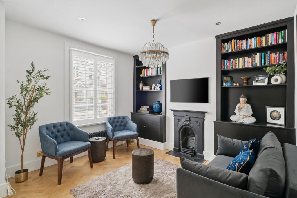 House in London, Putney - More
